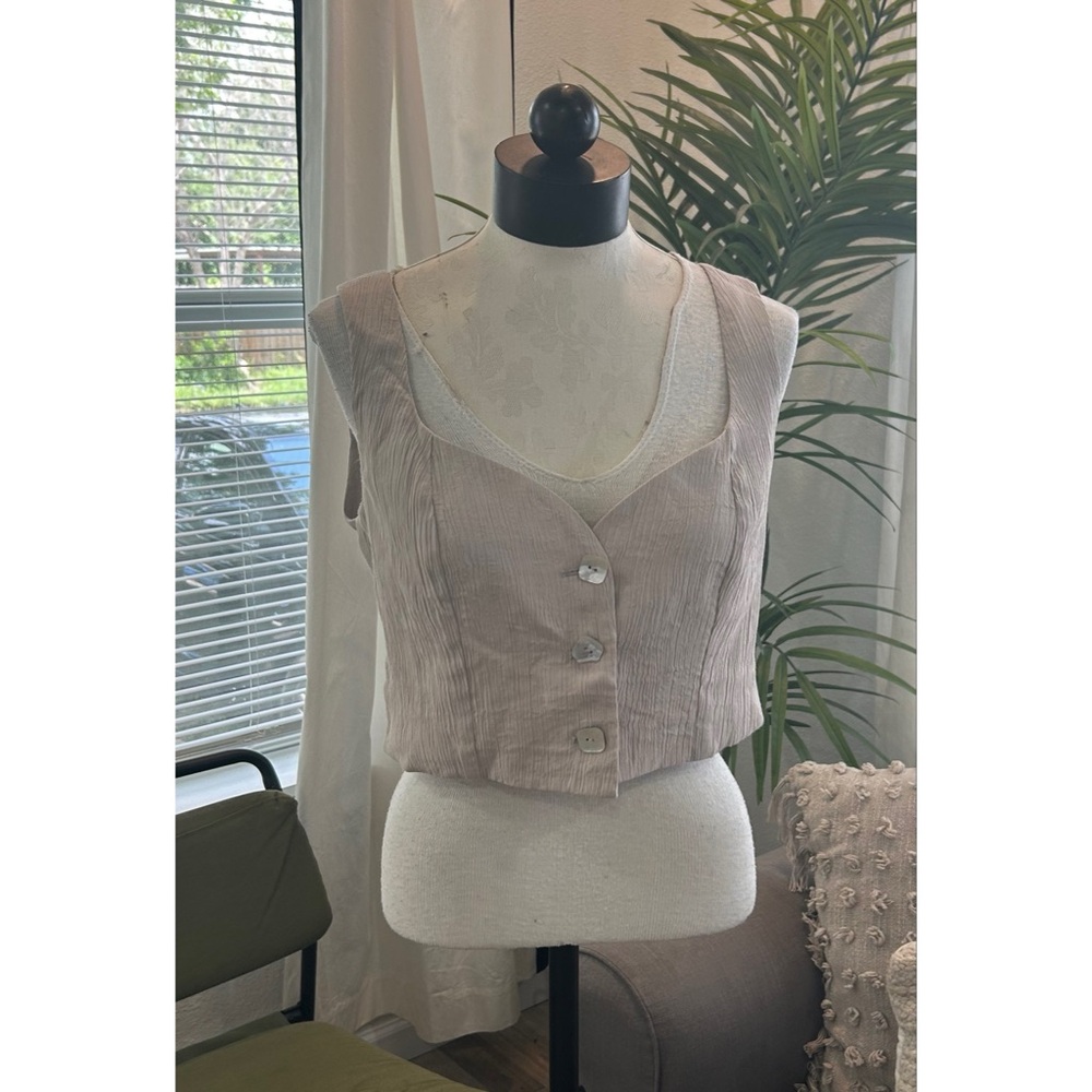 Jason Wu Vest Crinkled Crop Top Size Medium Taupe Mother of Pearl Buttons Front
